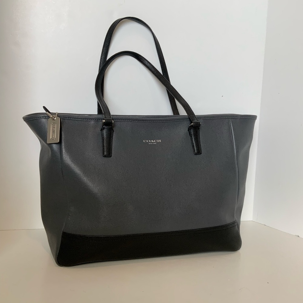 Coach medium tote